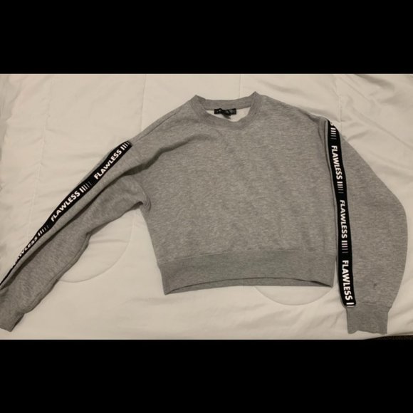 Flawless Cropped Sweater S/P - Picture 1 of 1